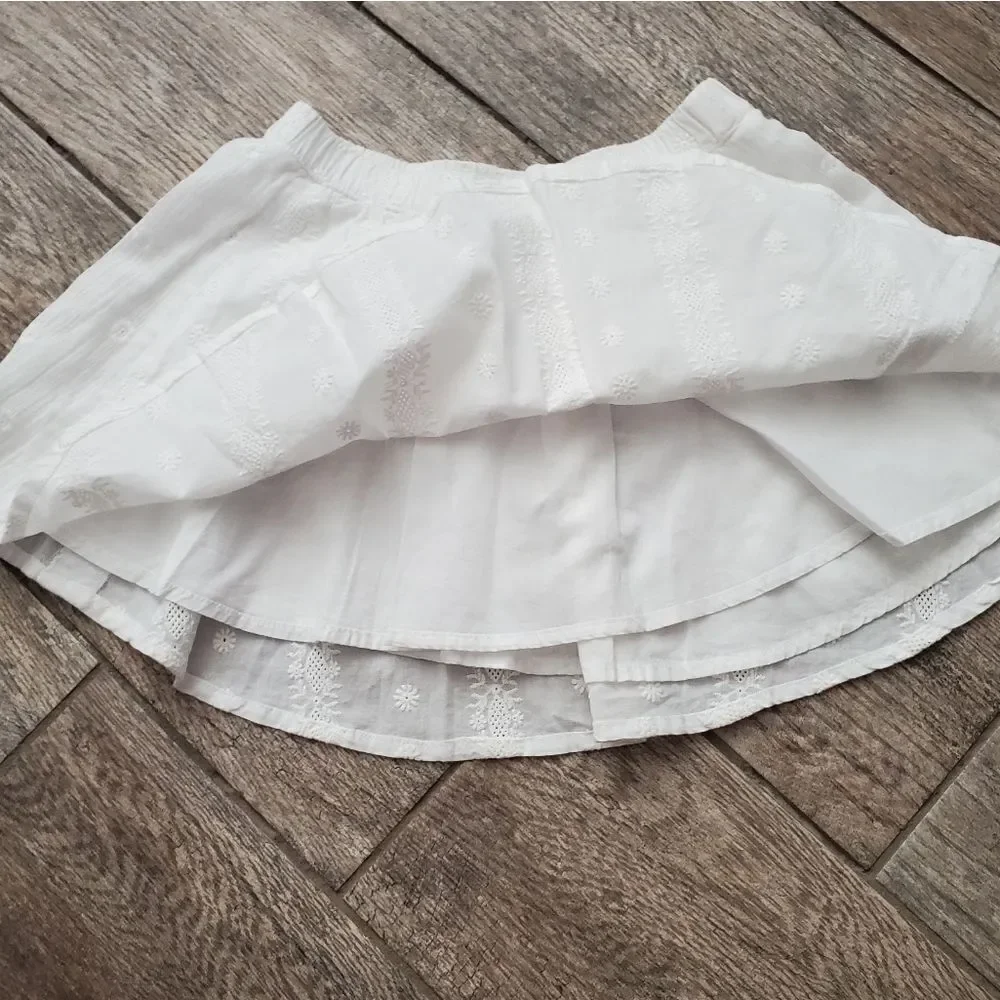OshKosh B'Gosh white flowy skirt Size 4T
